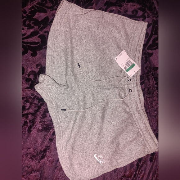 Womens Gray Nike Lounge shorts XL - Picture 4 of 6